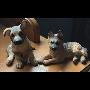 Figurine German Shepherd Dogs